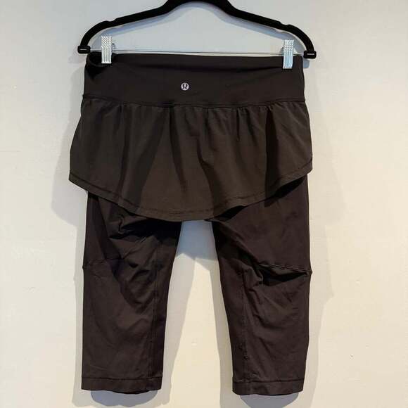 Lululemon Skirted Capri Leggings – Black – Size 10 - Picture 2 of 2